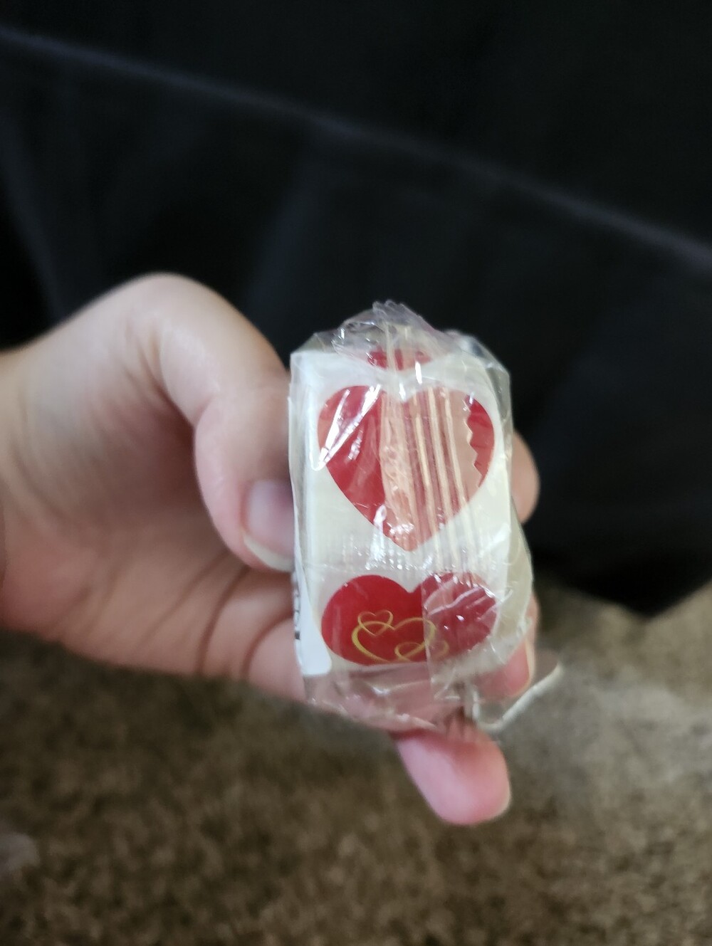 Heart Sticker Roll - Red Heart Design - Picture 2 of 3